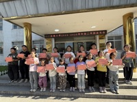 表彰先进树榜样 家校携手共成长